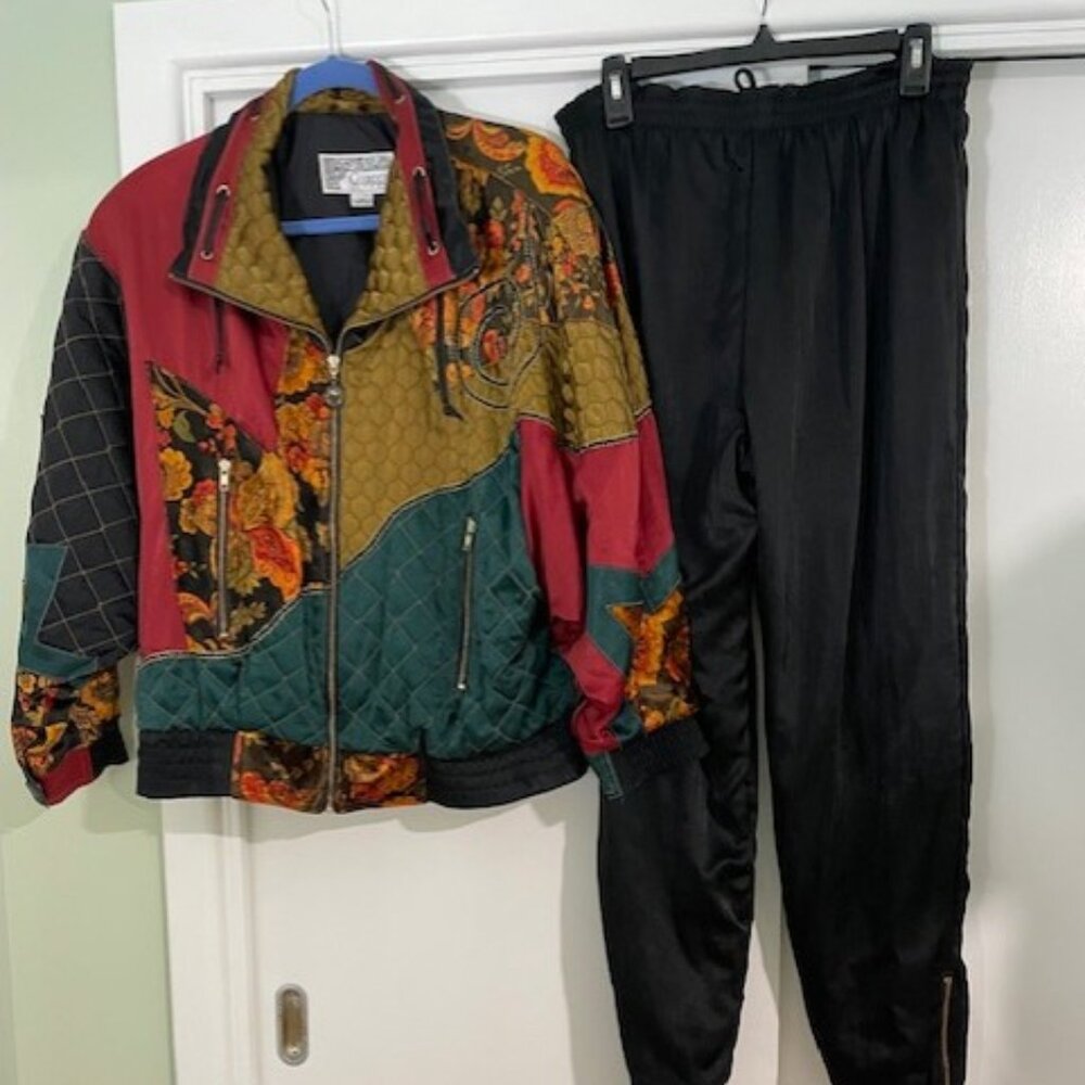 VINTAGE GORGEOUS FALL WINTER SPORT SUIT